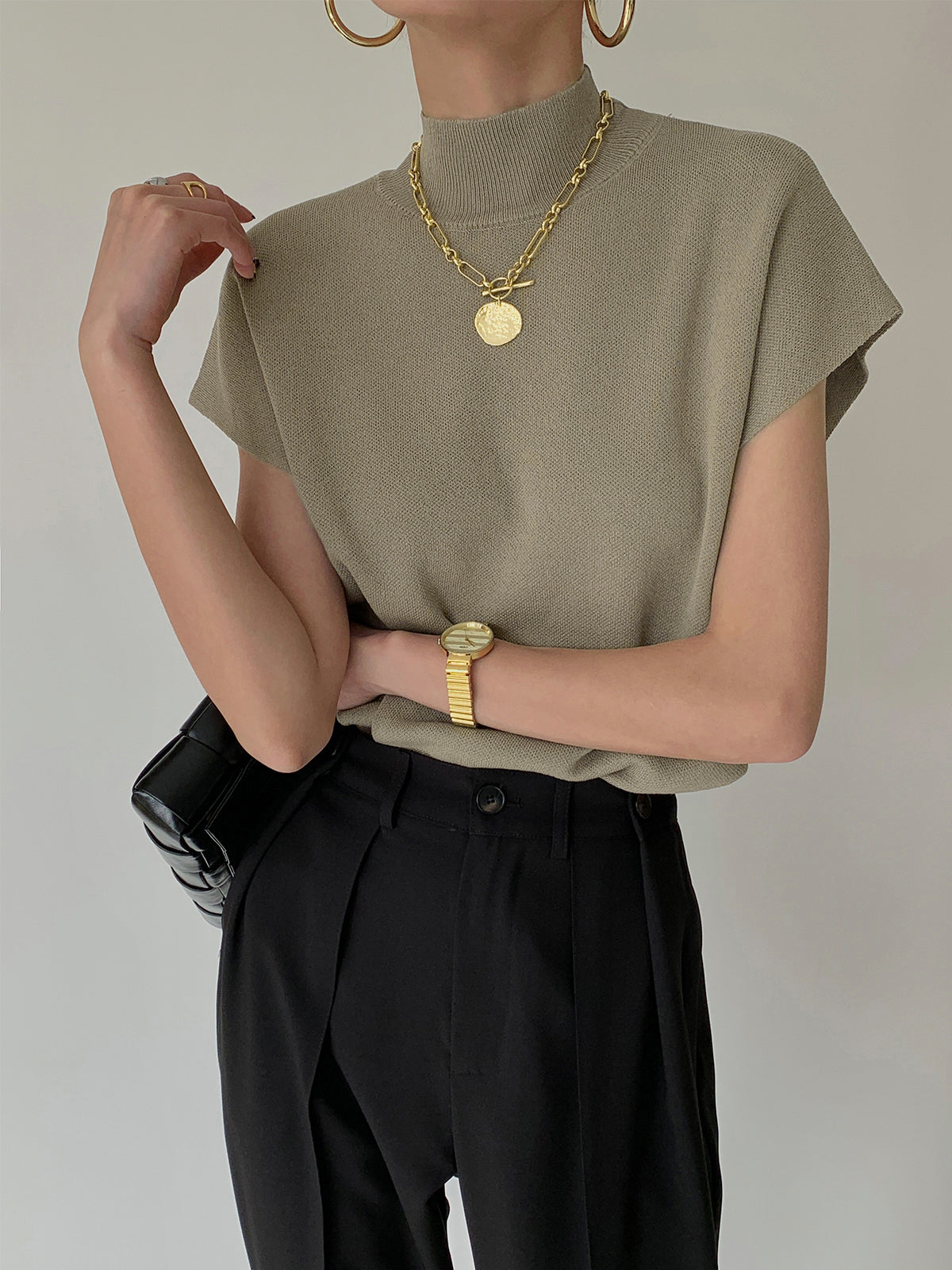 Barbara - Sleeveless Knit Top