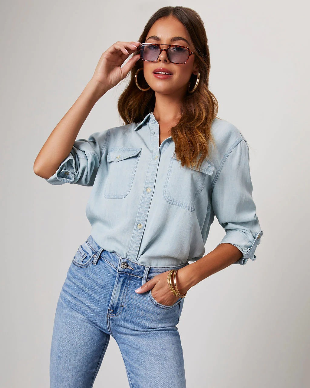 Iris - Women's Button-Up Blouse