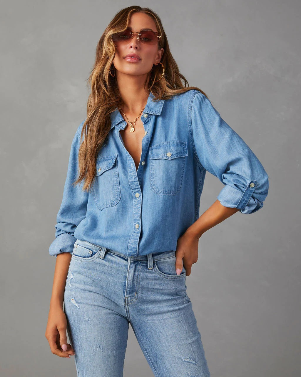 Iris - Women's Button-Up Blouse