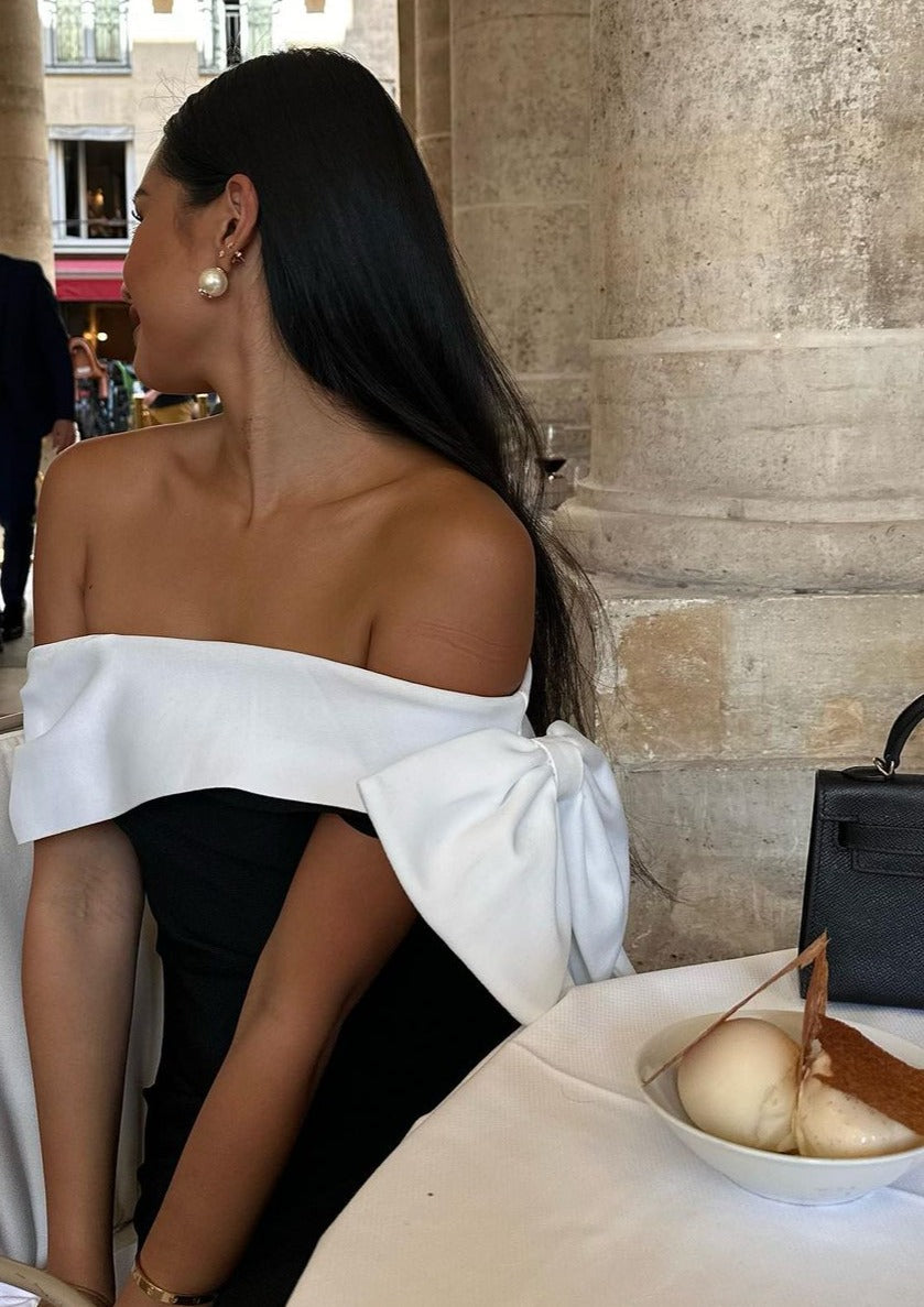 Hazel - Midi Dress One-Shoulder with Elegant Sash Bow