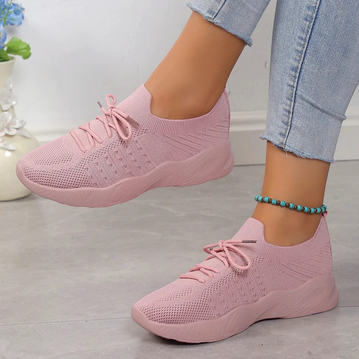Elizabeth - Breathable Everyday Sneaker