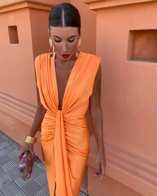 Paloma - Elegant Pleated Maxi Dress