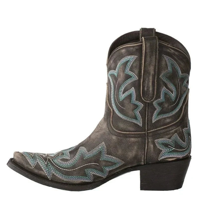 Sarah - Stylish Cowboy Boots
