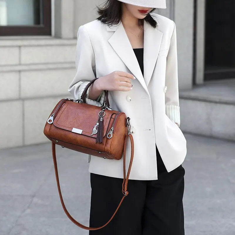 Ruby - Elegant Crossbody Bag