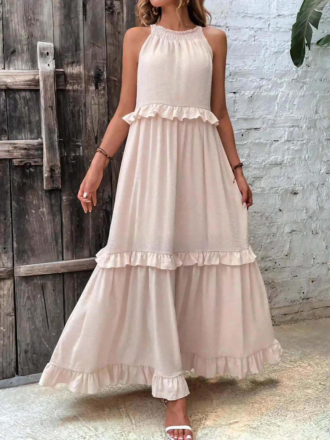 Clara - Halterneck Dress with Ruffles and Pockets