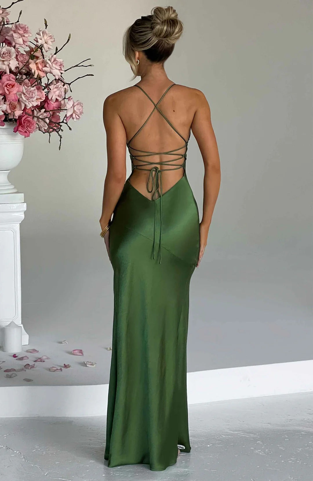 Lena - Timeless Elegant Dress