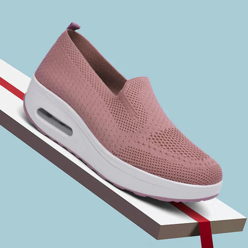 Lucia - Streamlined Comfort Sneakers