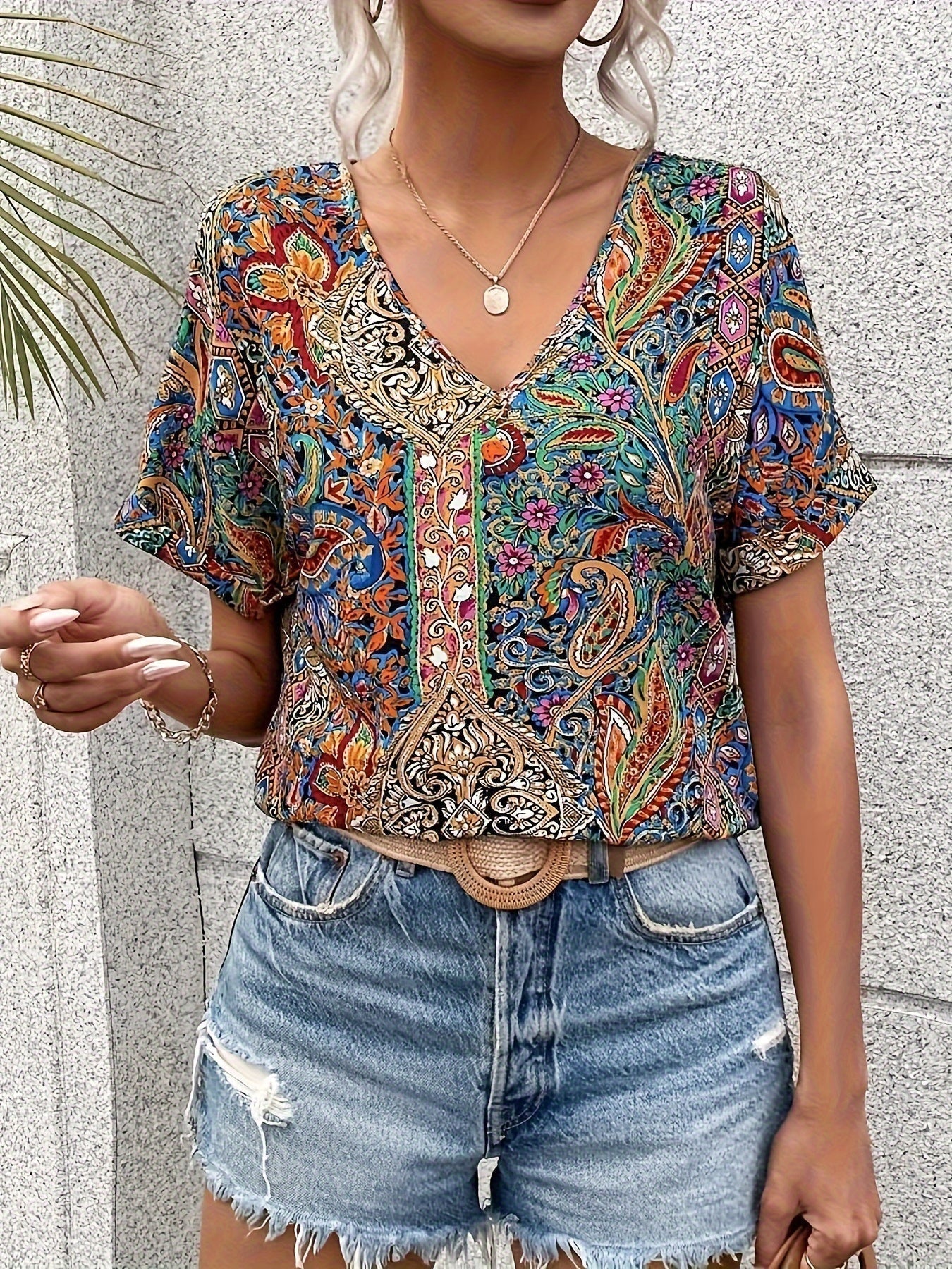 Victoria - Elegant Floral Blouse