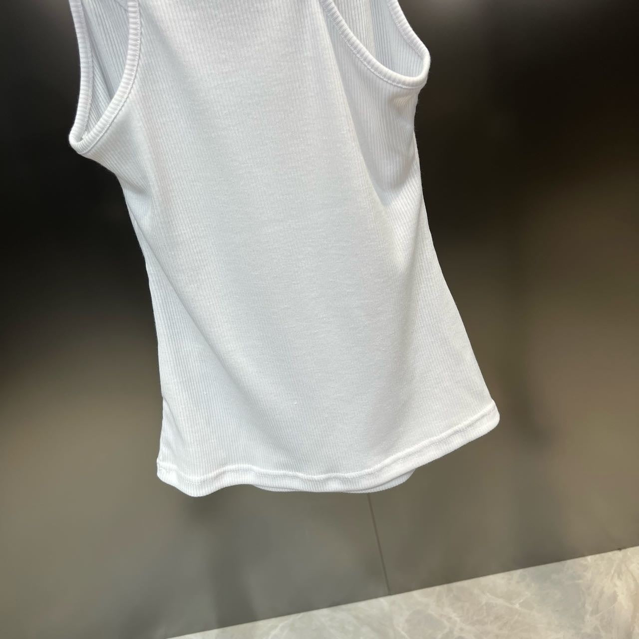 Jennie - Women Invisible Strap Ribbed Tank Top