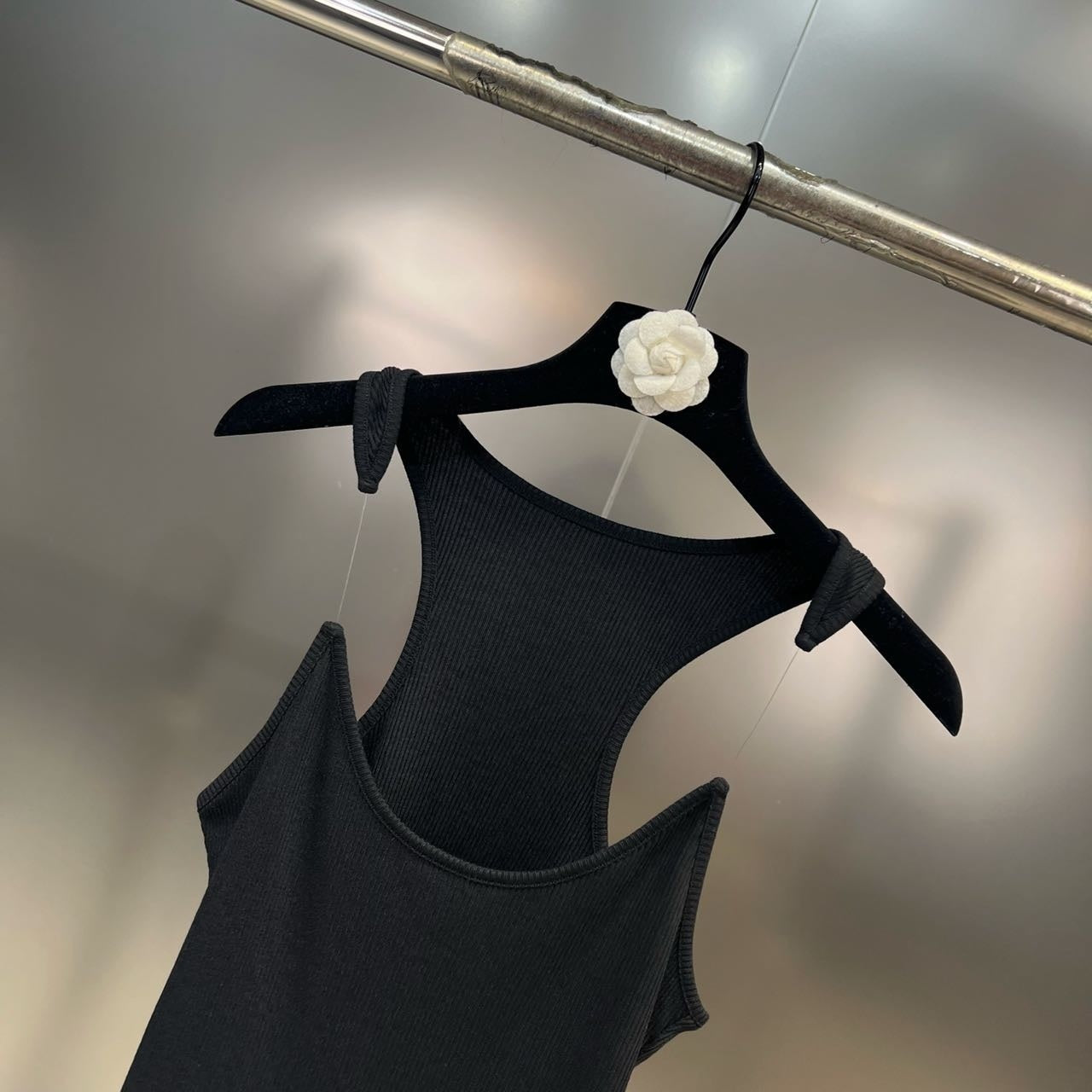 Jennie - Women Invisible Strap Ribbed Tank Top