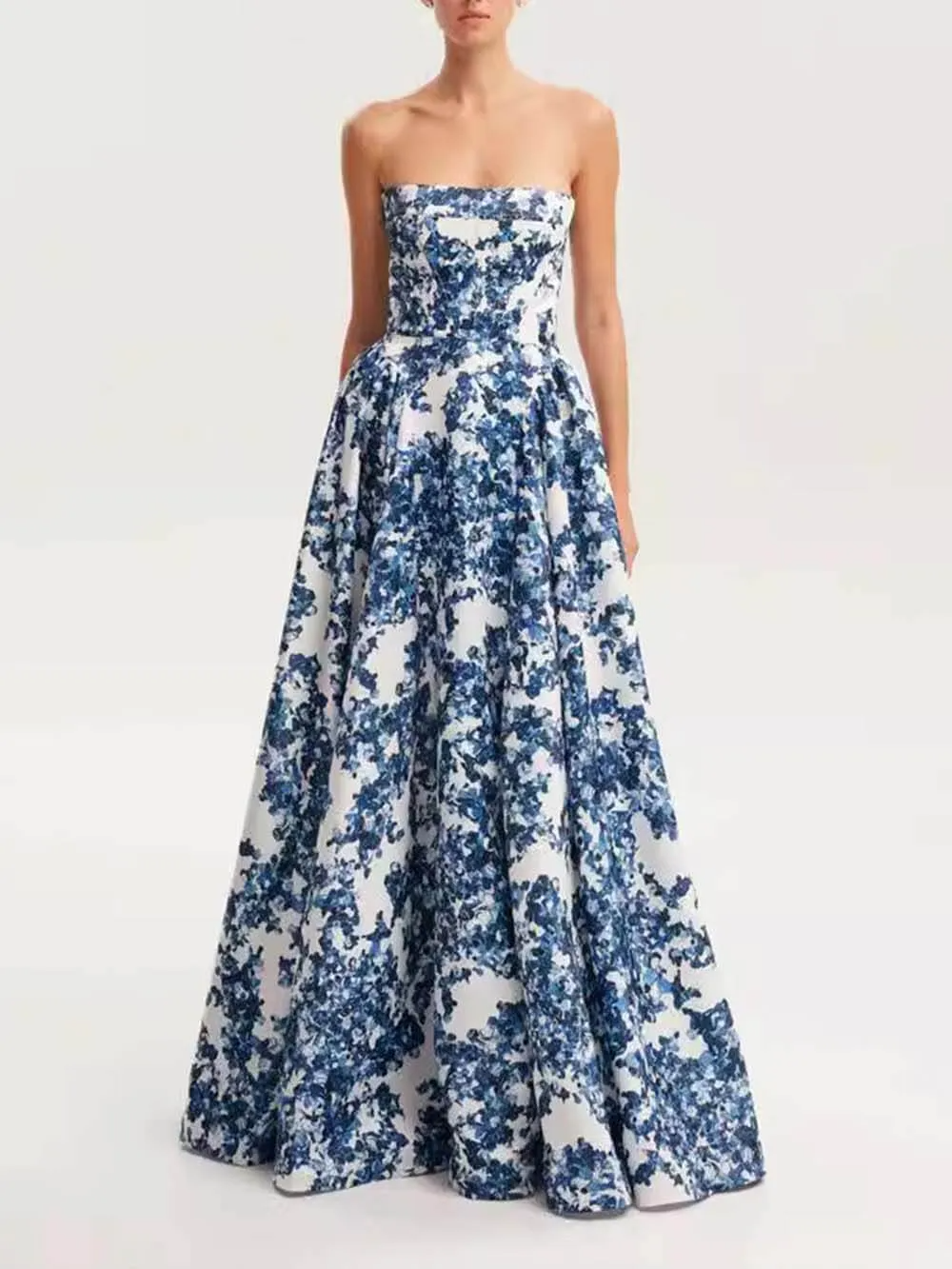 Zaylee - Elegant Strapless Maxi Dress