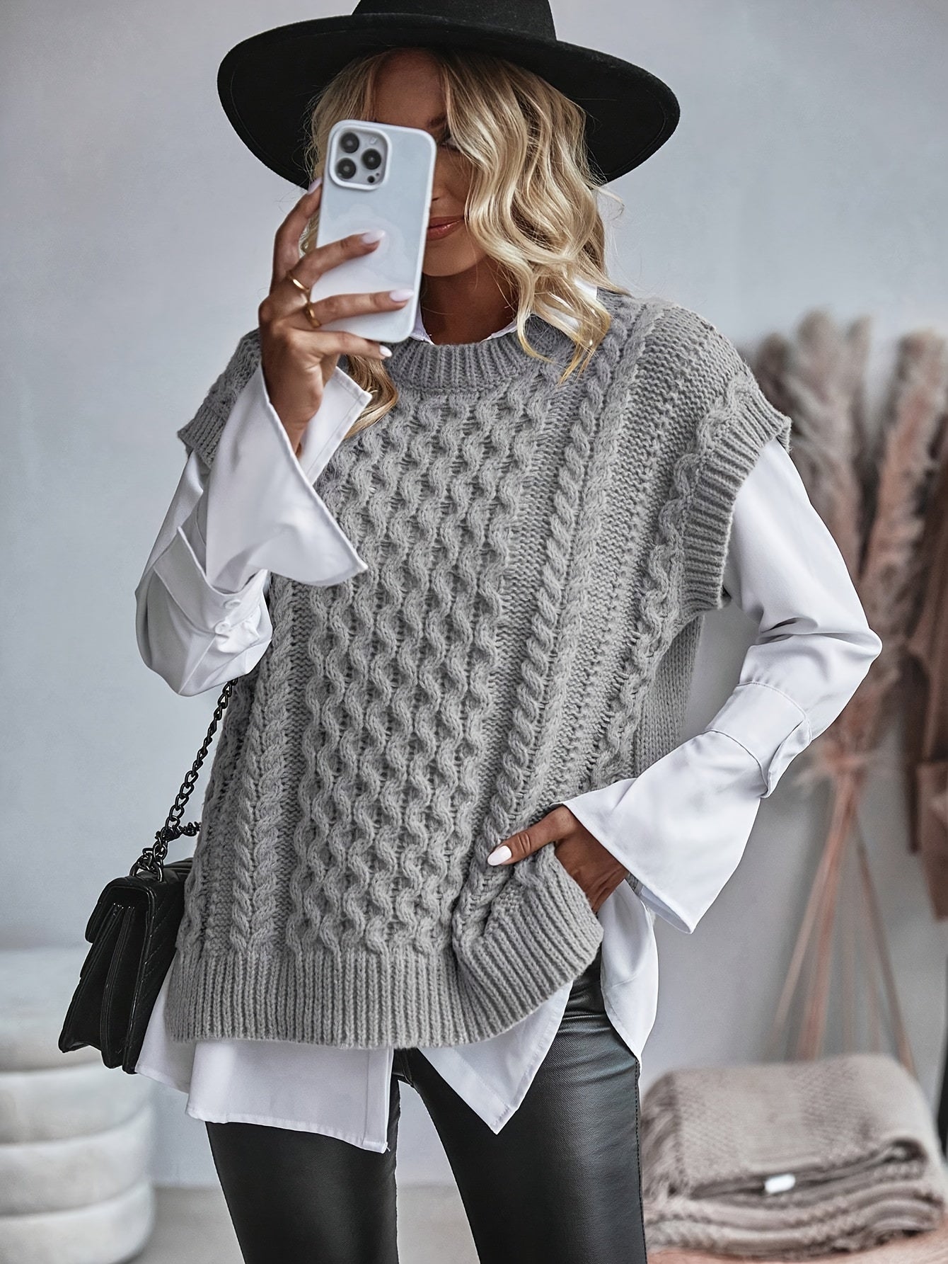 Audrey - Elegant Cable Knit Vest with Split Hem for Women