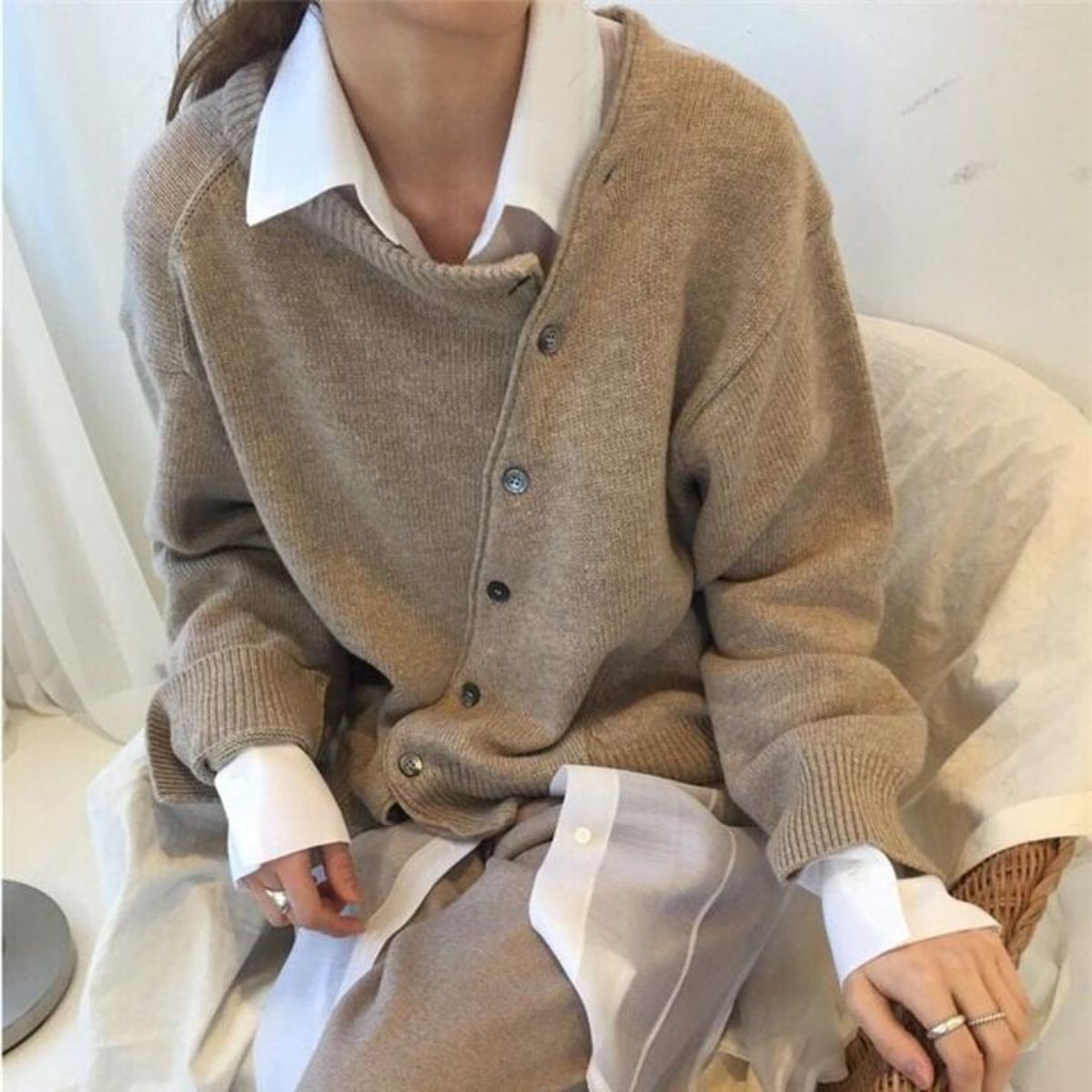 Dominique - Button-Down Sweater with Layered Collar