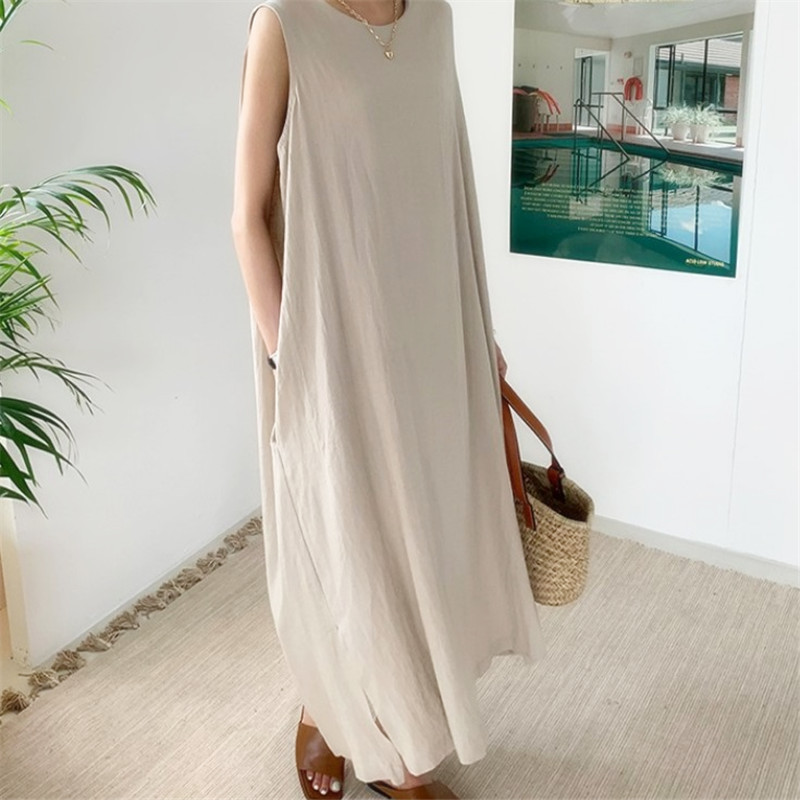 Everose - Sleeveless Linen Blend Midi Dress