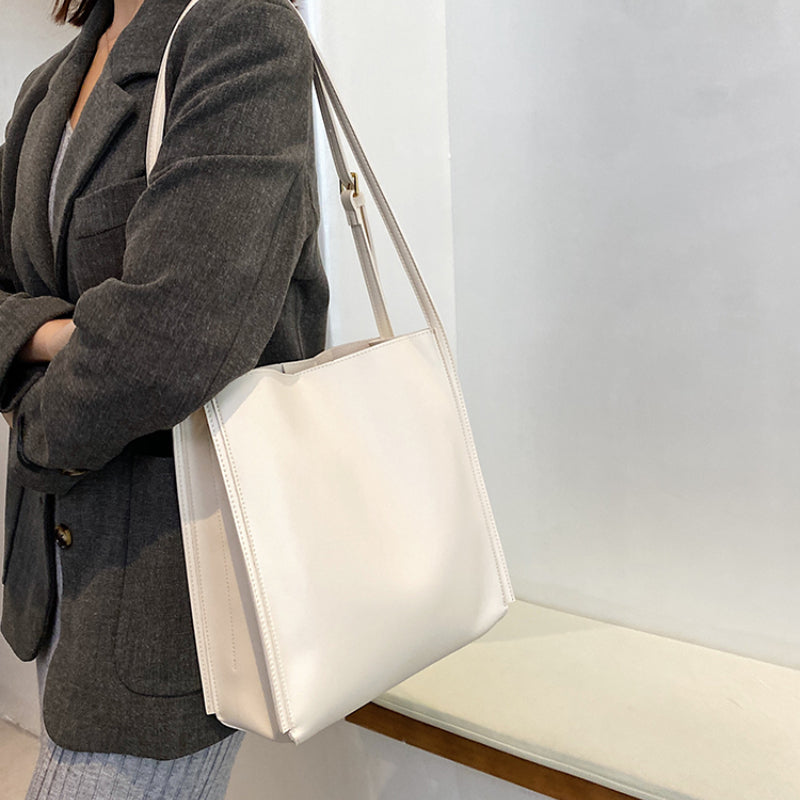 Lena - Elegant Handbag for Everyday Use, Spacious and Stylish Design