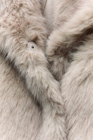 Amelia - Luxurious Faux Fur Coat for Women