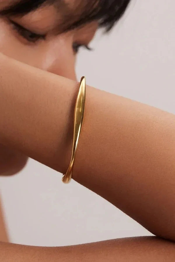 Aaliyah - Gold Bangle Elegant Jewelry Bracelet