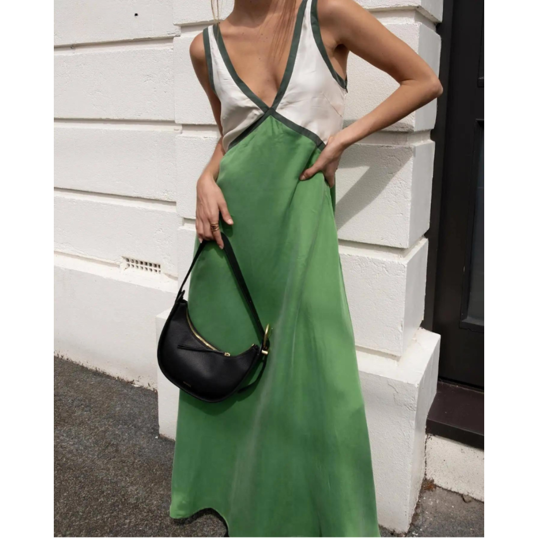 Ella - Chic Sleeveless Maxi Dress with V-Neck