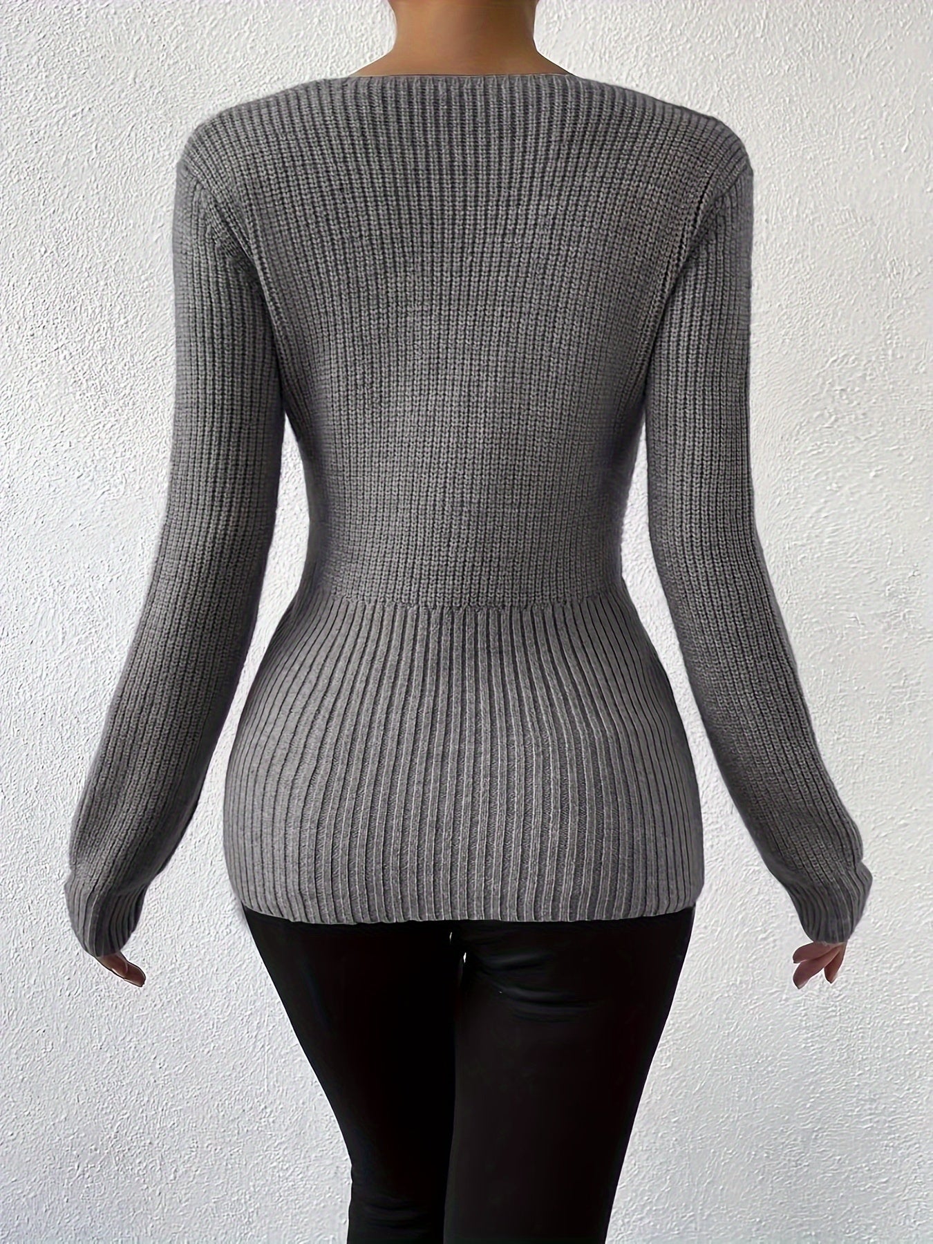 Ellie - Elegant V-Neck Sweater