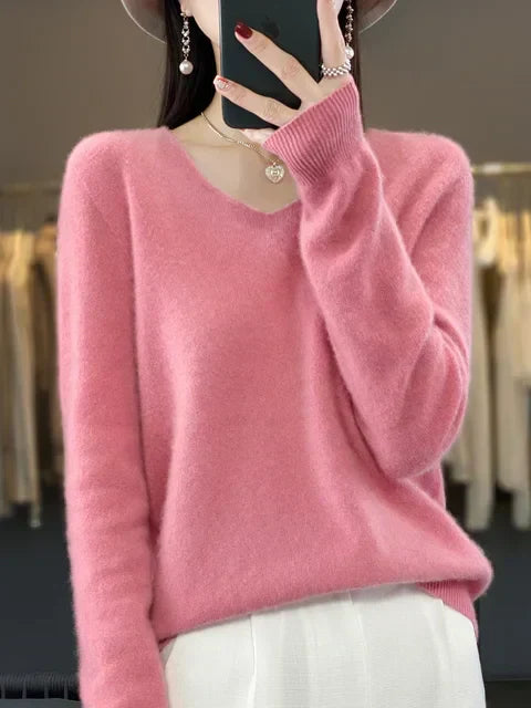 Alar - Classic Relaxed V-Neck Sweater