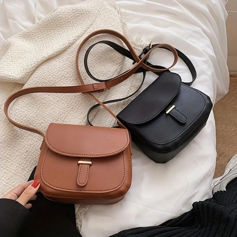 Delilah - Retro Saddle Crossbody Bag