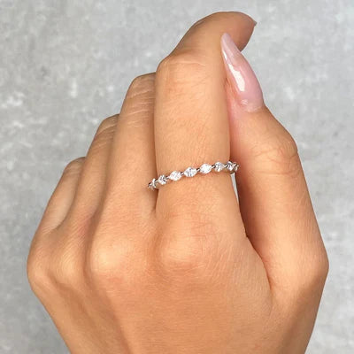 Tilly - Petite Side Marquise Band Minimalist Ring