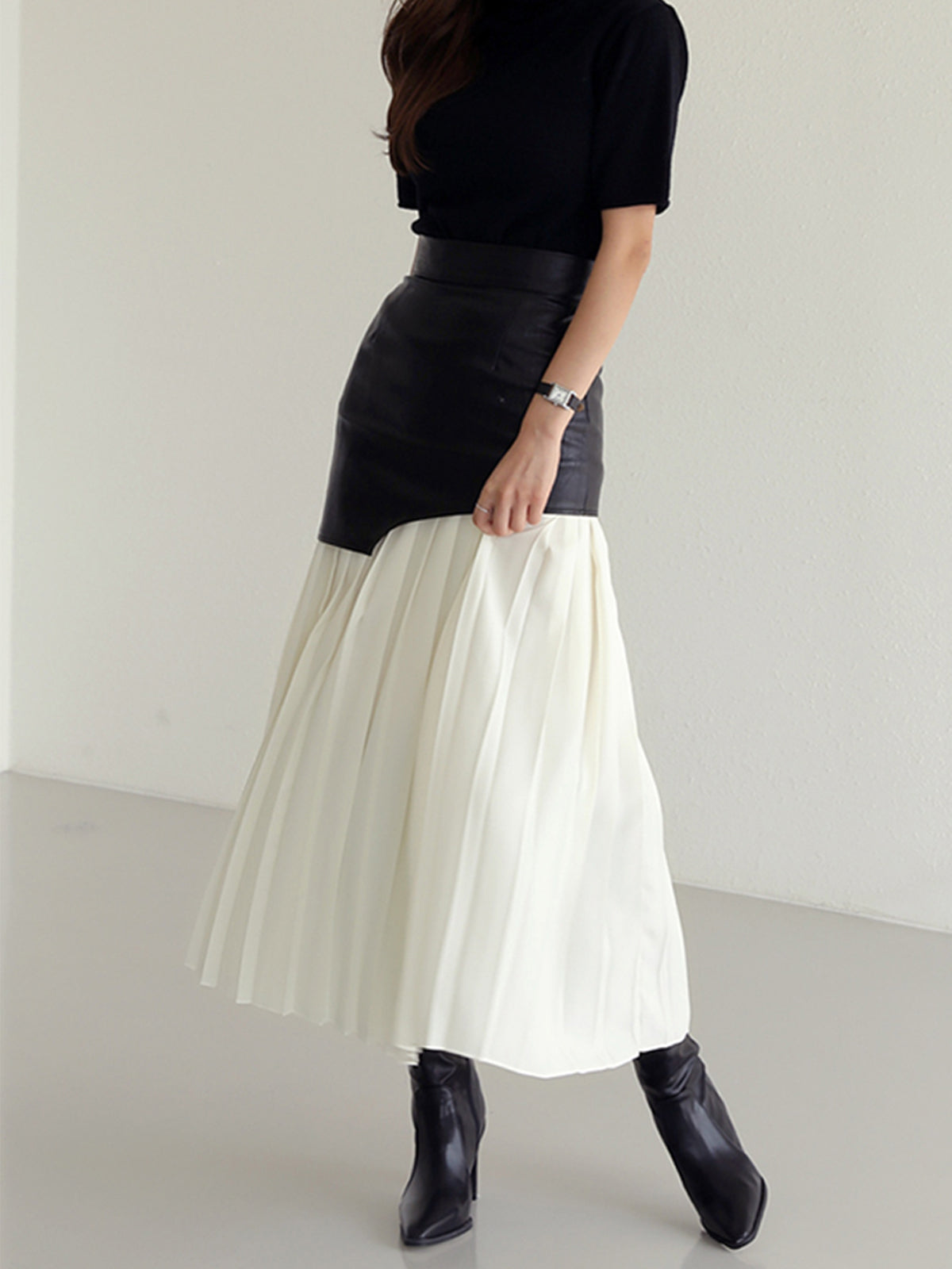 Zephyra - Two-Tone Pleated Midi Skirt