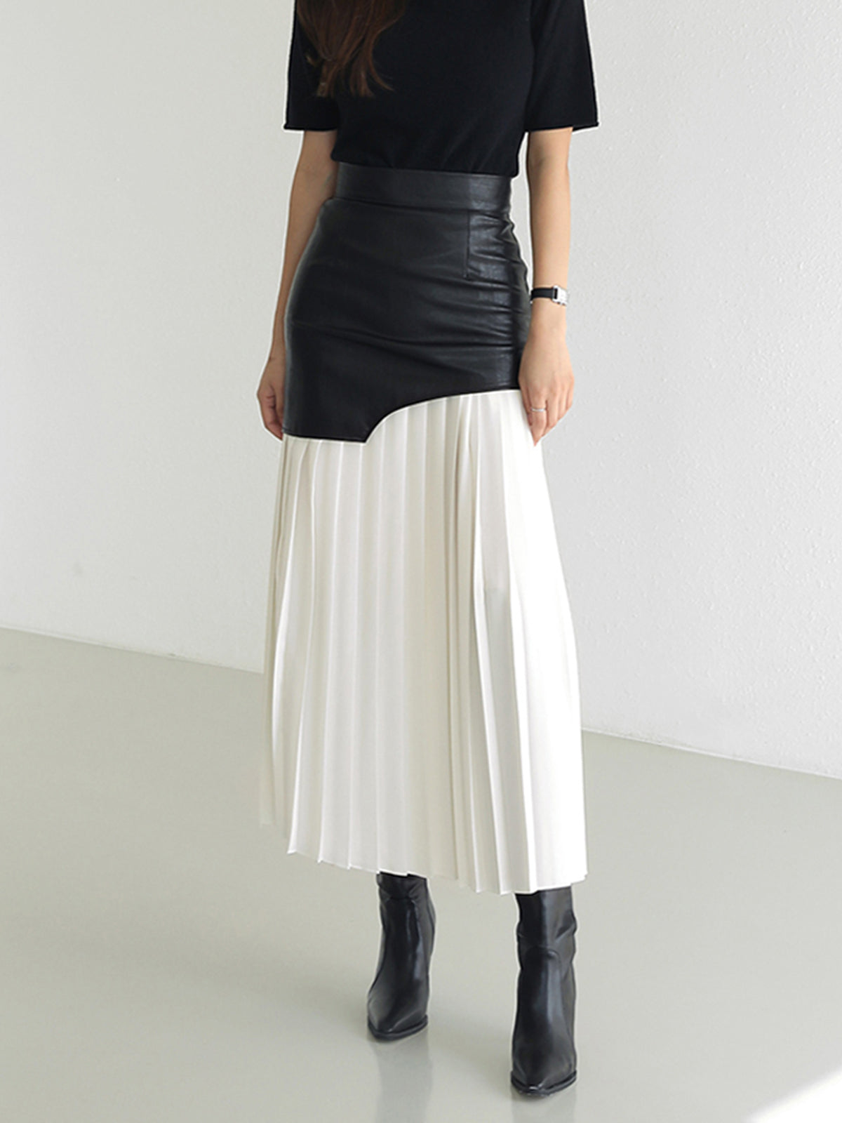 Zephyra - Two-Tone Pleated Midi Skirt