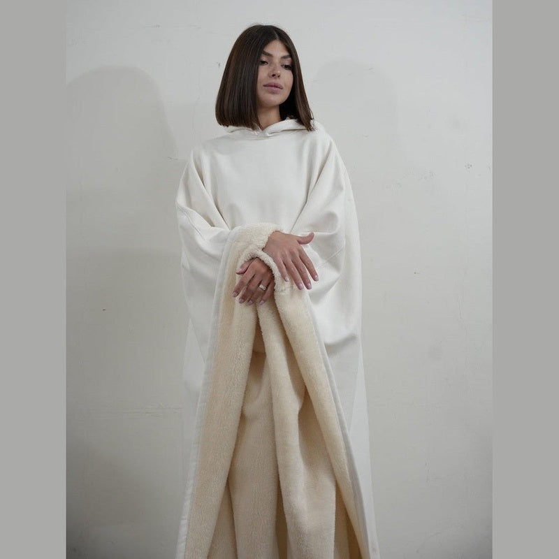 Nova - Luxurious Hooded Poncho for Unmatched Comfort