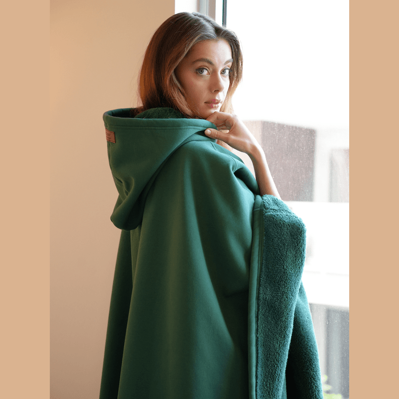 Nova - Luxurious Hooded Poncho for Unmatched Comfort