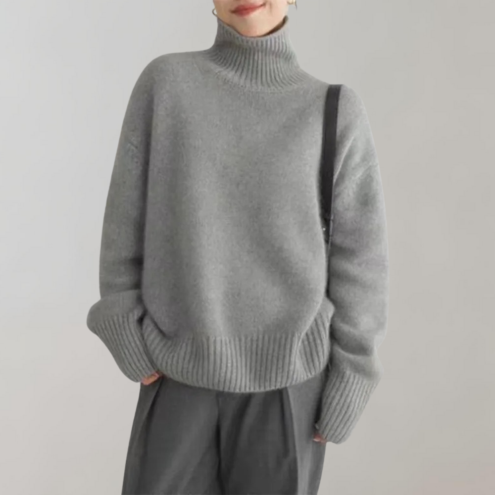 Raelie - Oversized Minimalist Turtleneck Sweater