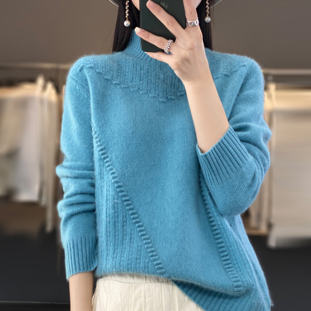 Syra - Soft Knit Sweater with Diagonal Stitch