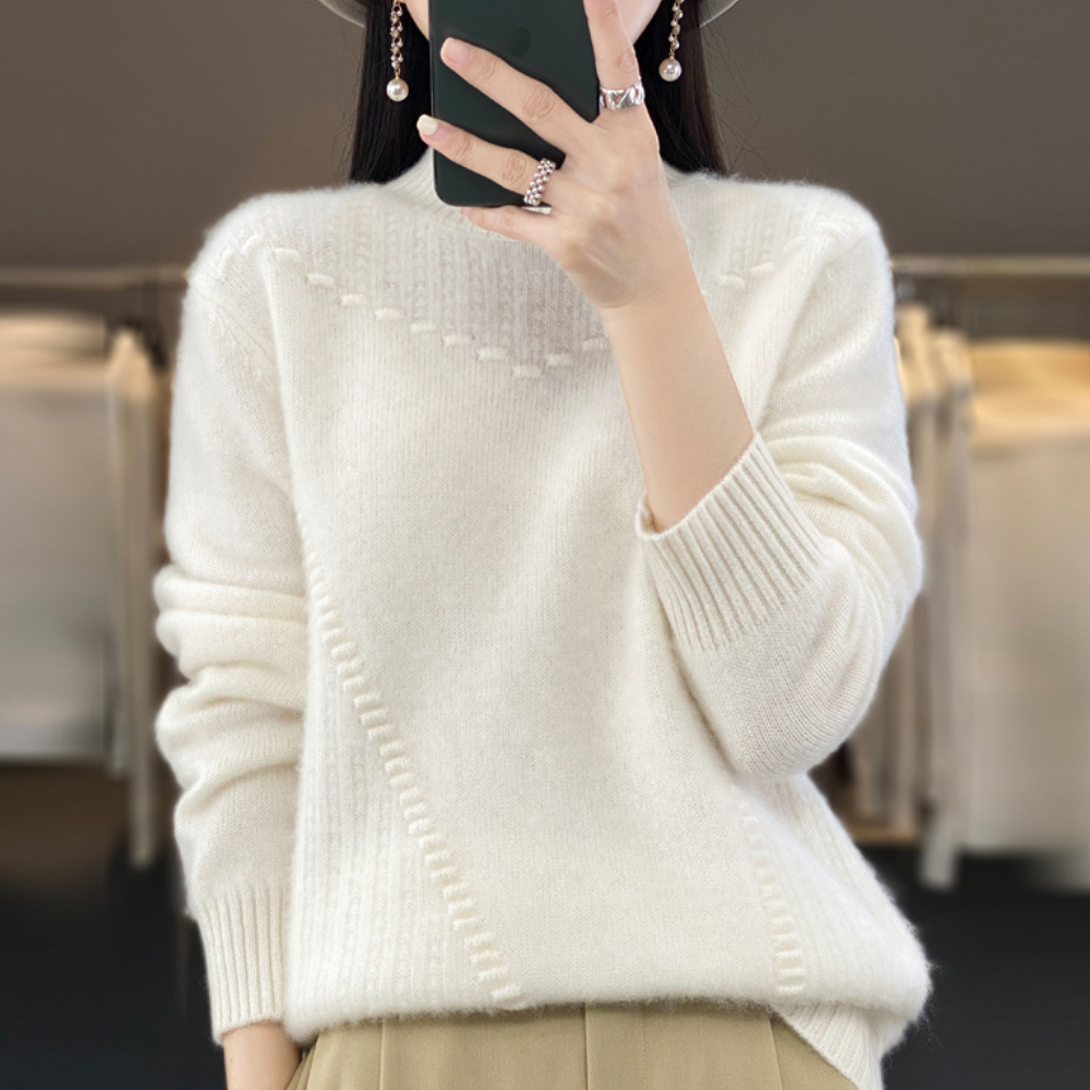 Syra - Soft Knit Sweater with Diagonal Stitch