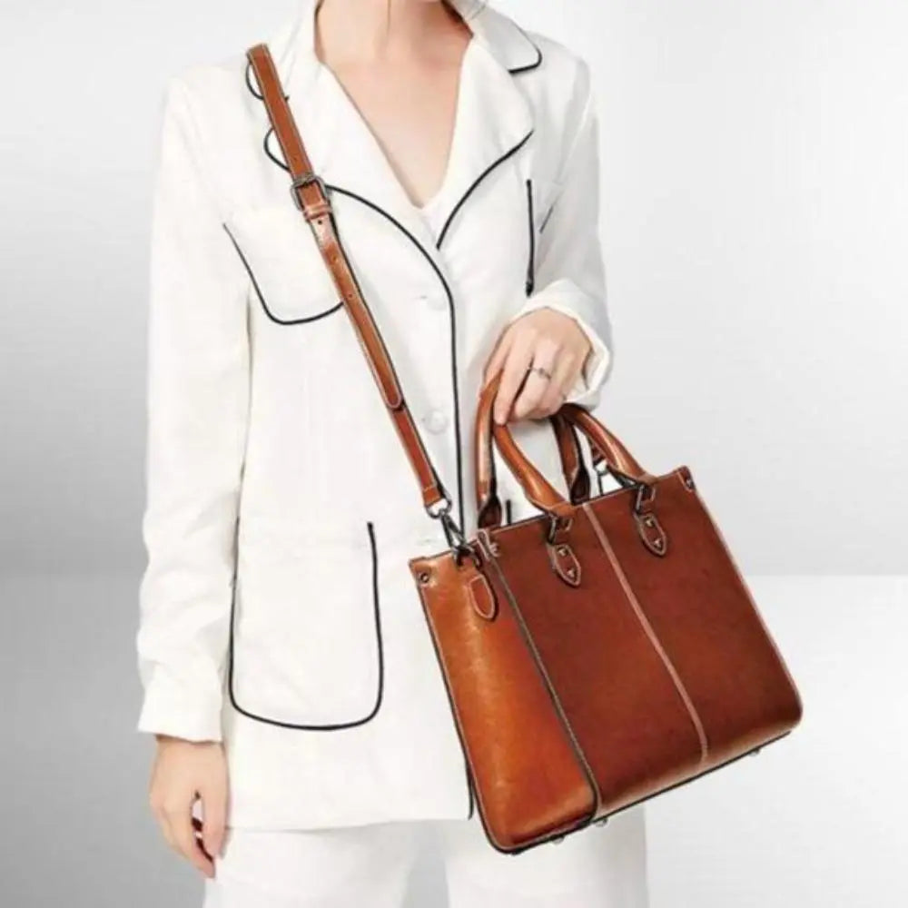 Tully - Classic and Functional Handbag