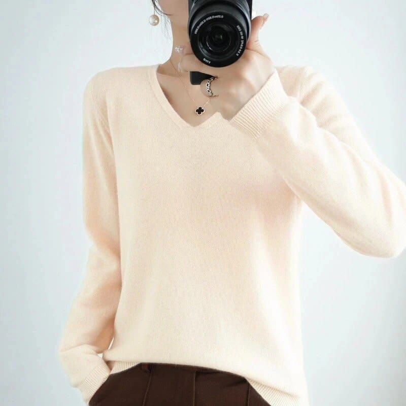 Emilia - Classic Cotton V-Neck Sweater for Winter