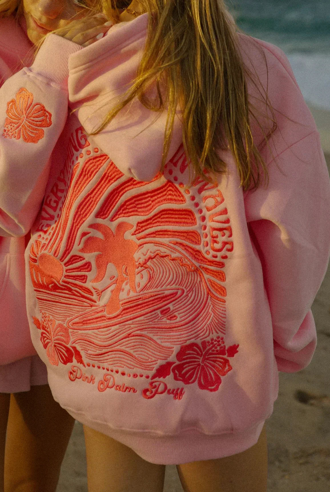 Lumi - Oversized Comfy Hoodie with Tropical Design