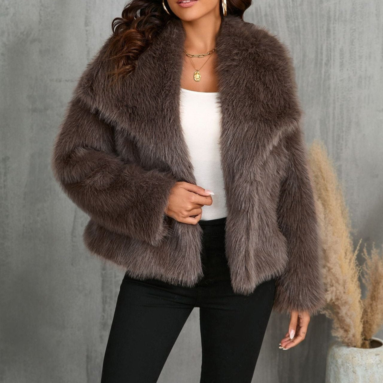 Eliza - Elegant Taupe Faux Fur Jacket for Women