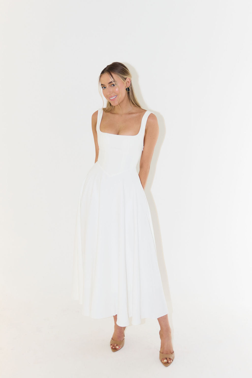 Beatrice - Elegant Midi Dress