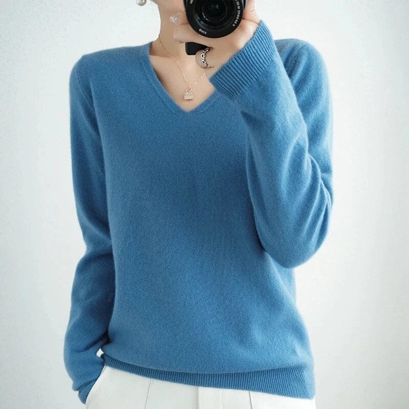 Emilia - Classic Cotton V-Neck Sweater for Winter