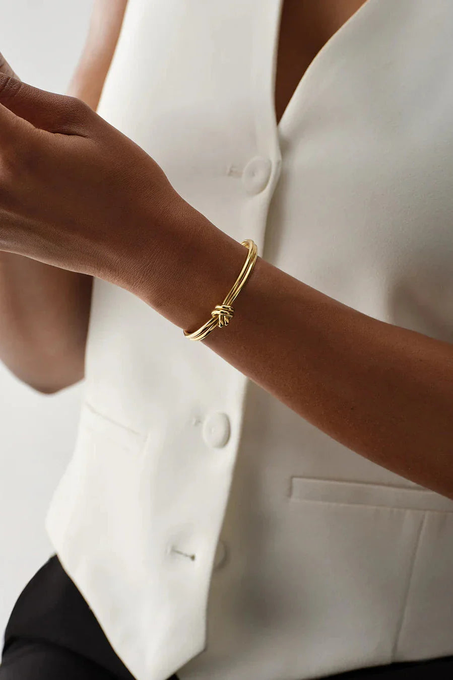 Arabella - Gold Knot Bangle Classy Gold Bracelet