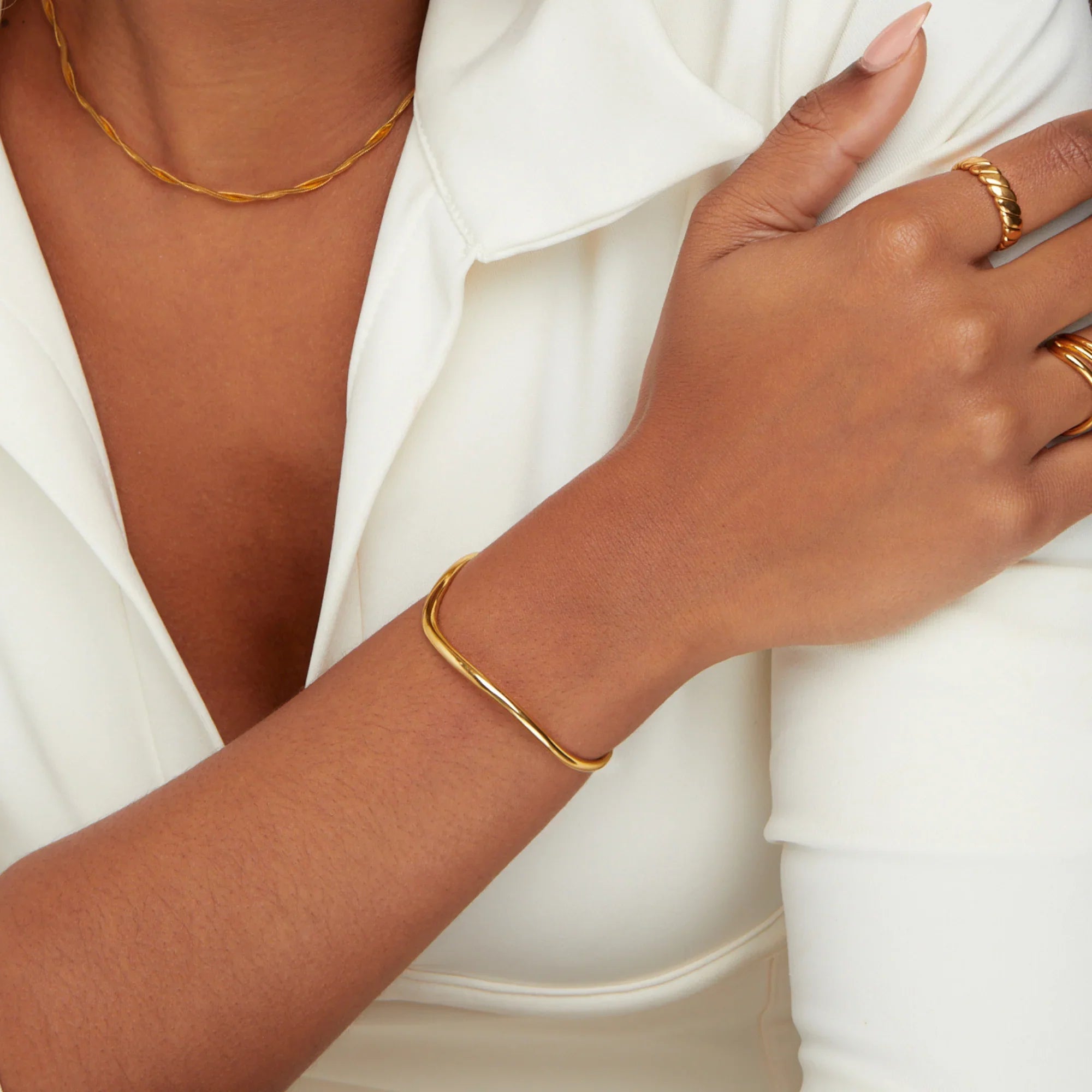 Talia - Elegant Minimalist Gold Drop Bracelet