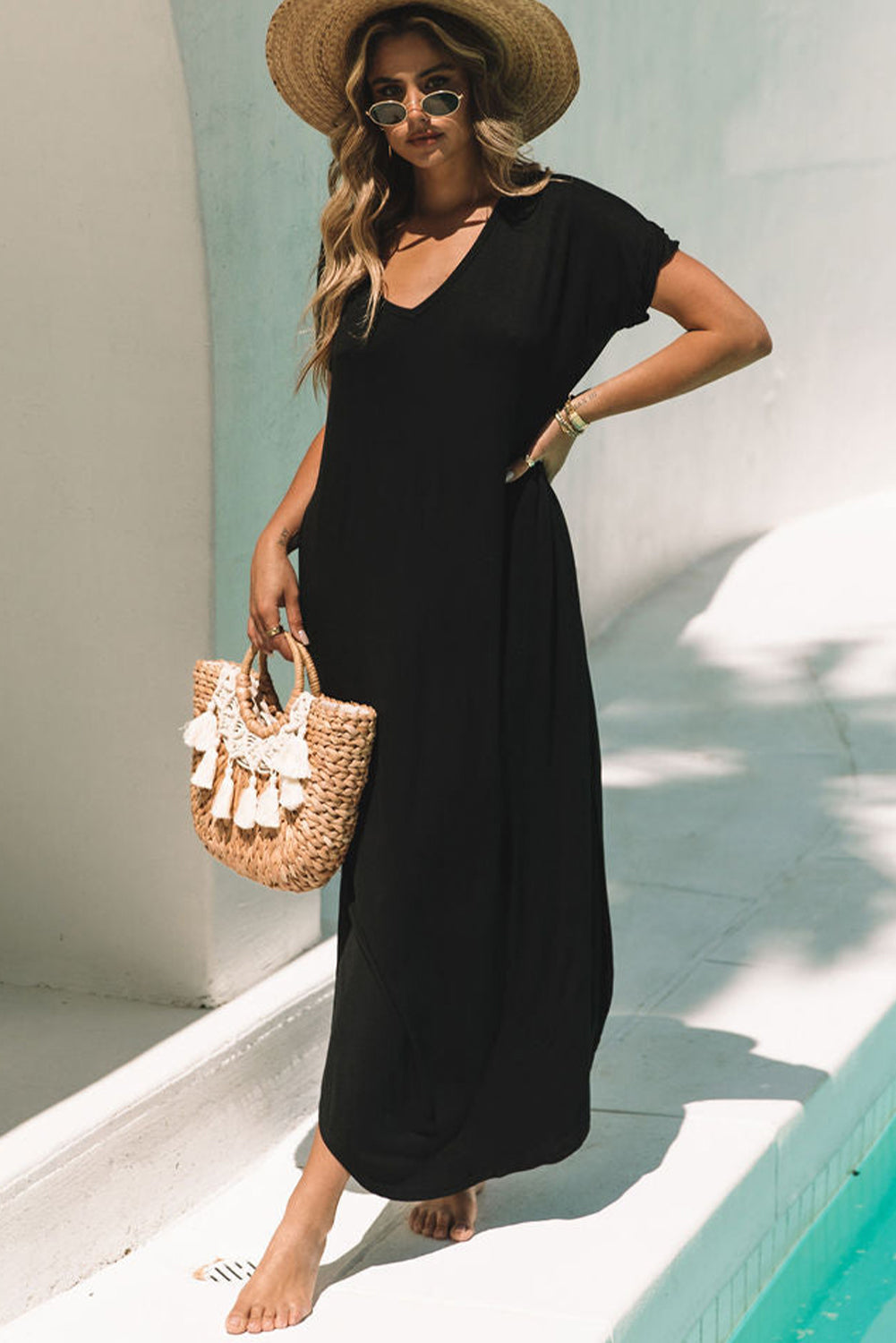 Leila – V-Neck Maxi T-Shirt Dress with Pockets & Side Slits