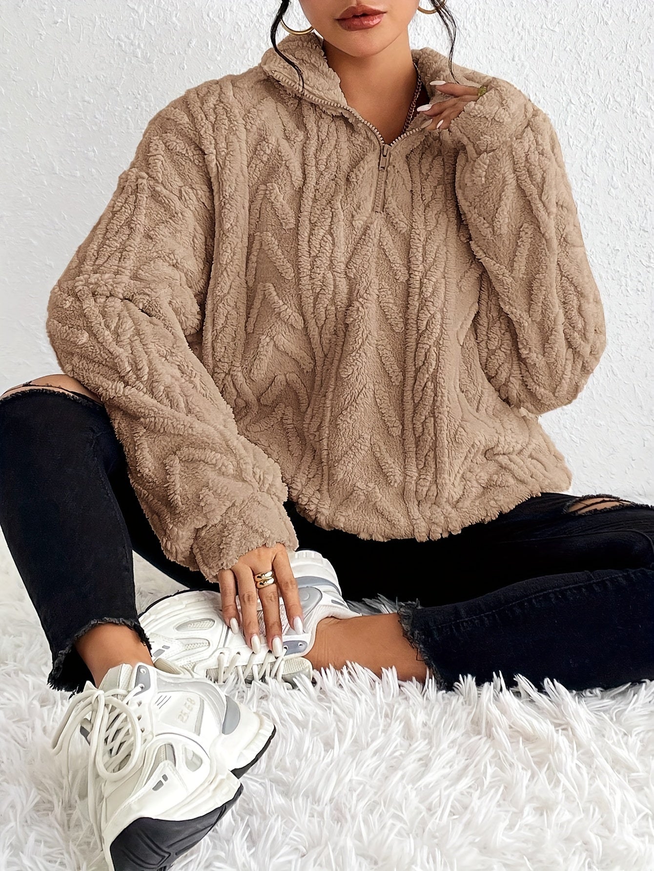 Remi - Luxe Cable-Knit Fleece Sweatshirt