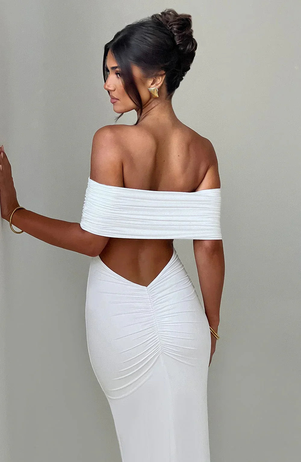 Serena - Elegant Backless Maxi Dress