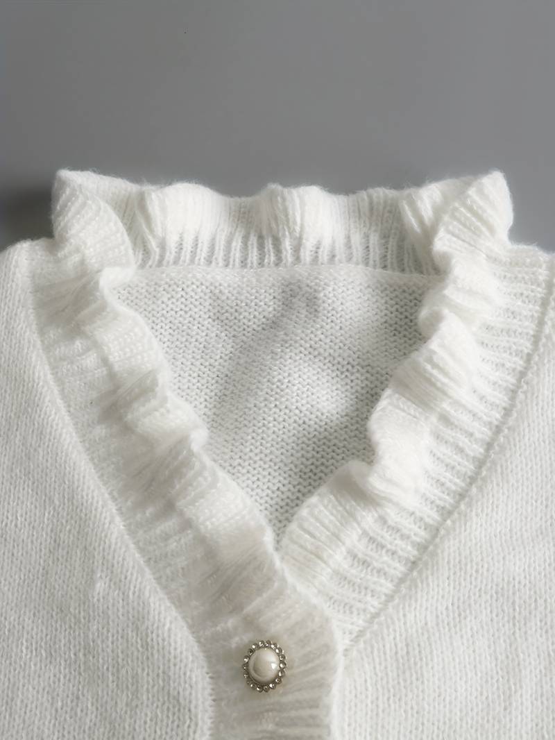 Everly - Elegant Button-Detail Sweater