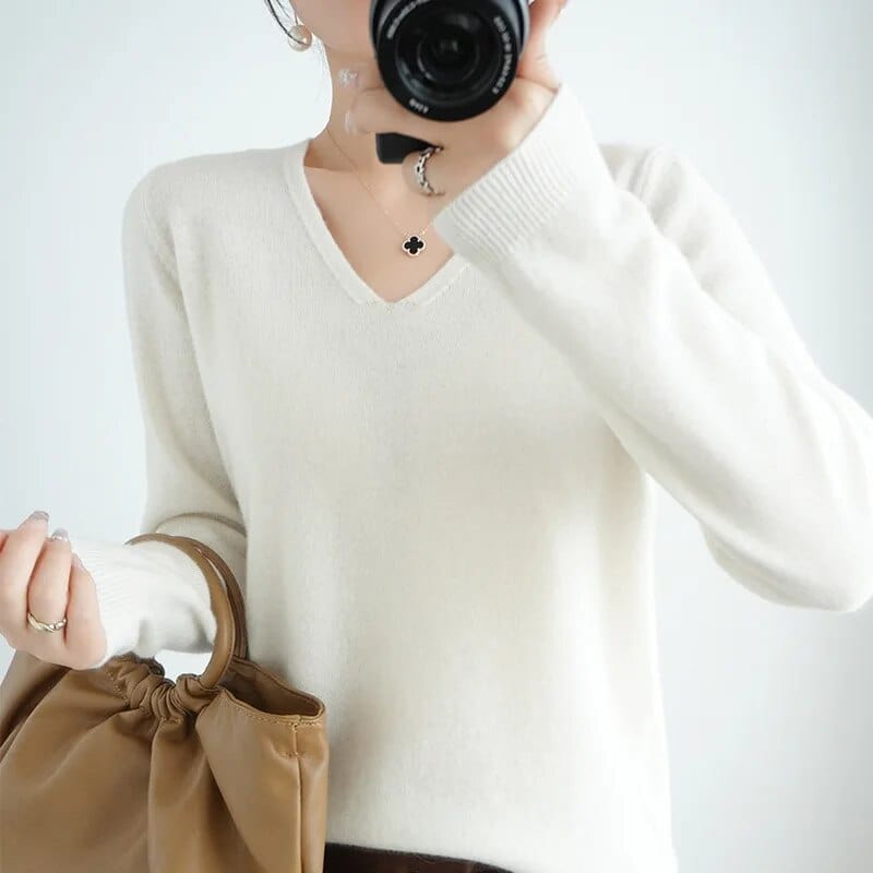 Emilia - Classic Cotton V-Neck Sweater for Winter