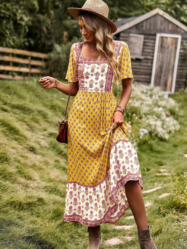 Lila – Bohemian Midi Dress with Floral Print and Square Neckline