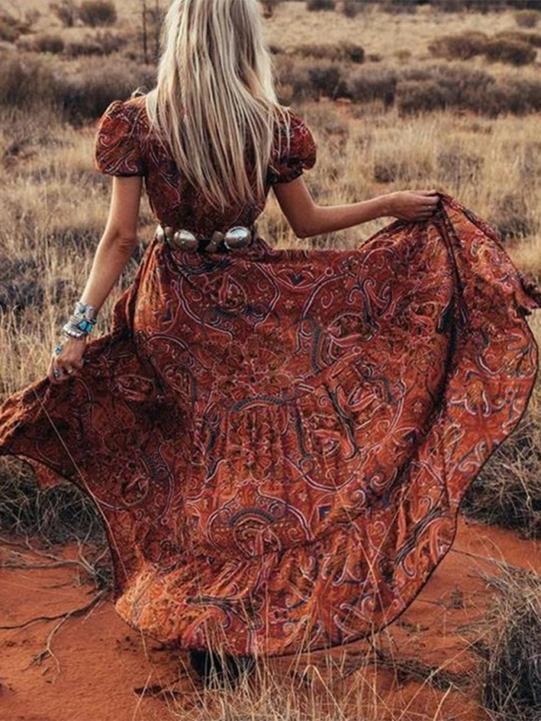 Coraline - Bohemian Maxi Dress with Paisley Print and V-Neck