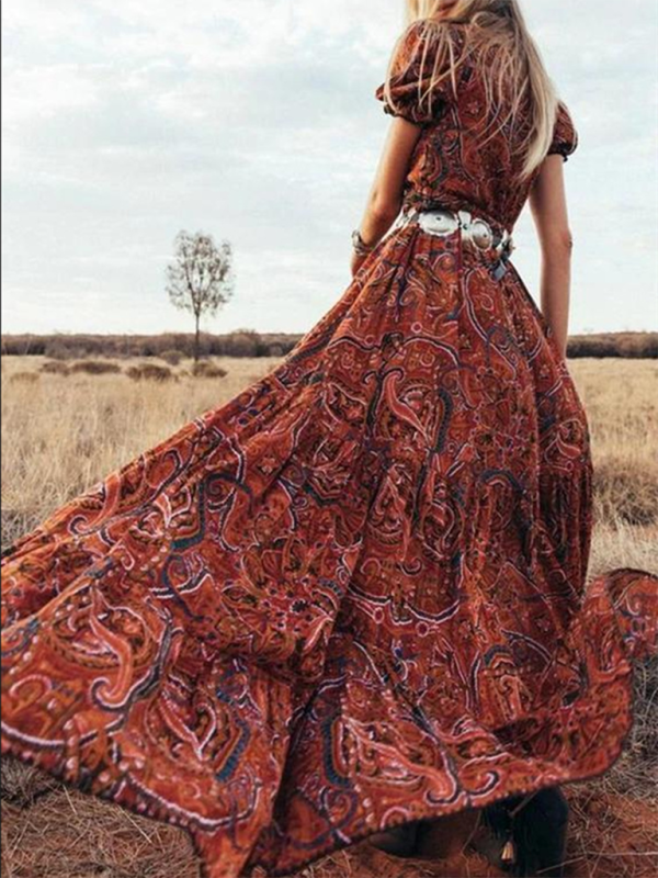 Coraline - Bohemian Maxi Dress with Paisley Print and V-Neck