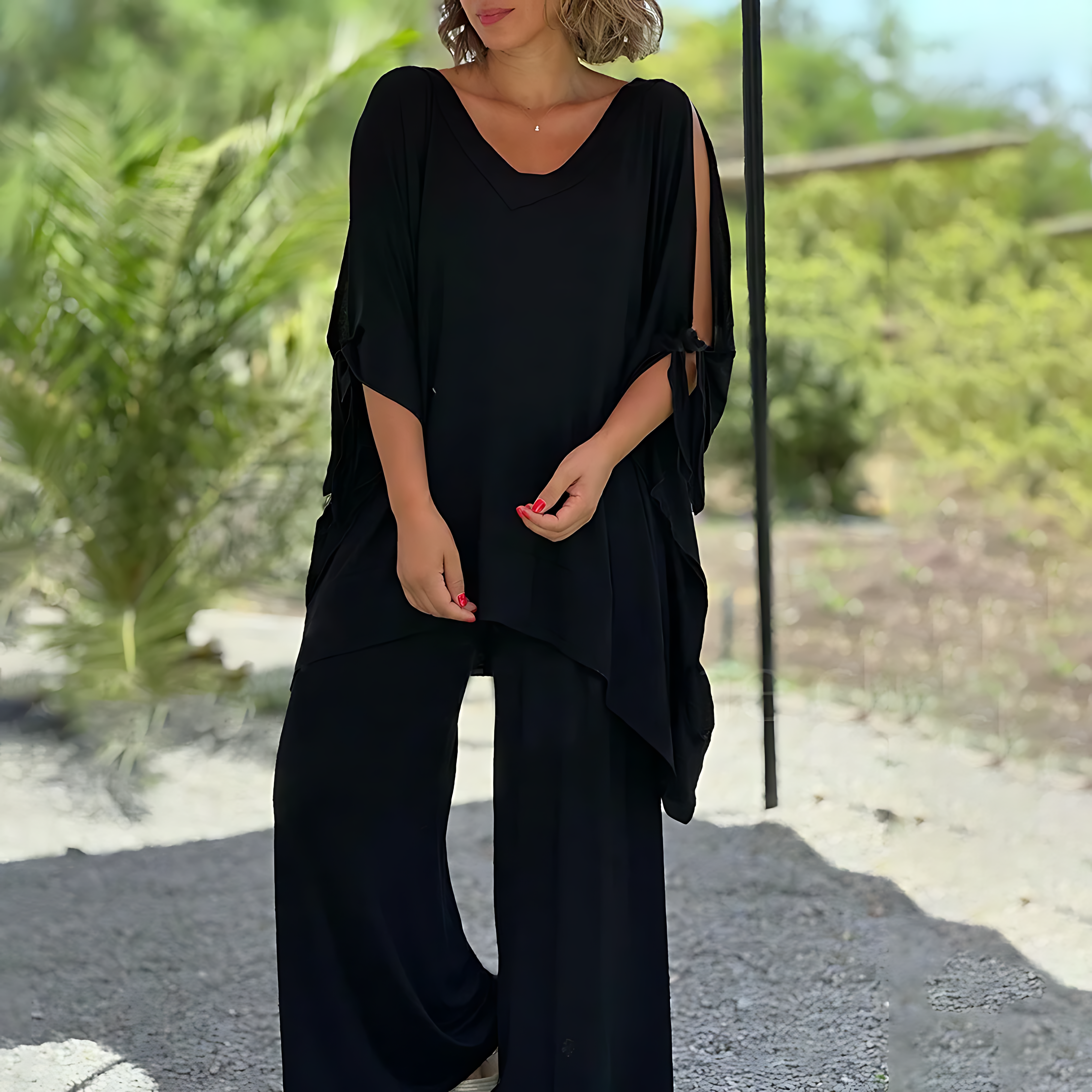 Dulcie - Relaxed Peek-A-Boo Shoulder Set